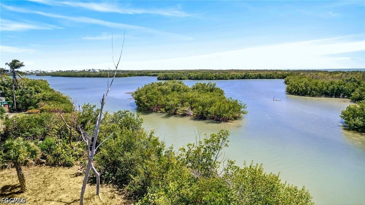 5749 Sanibel Captiva Road, Sanibel, FL 33957 photo 2