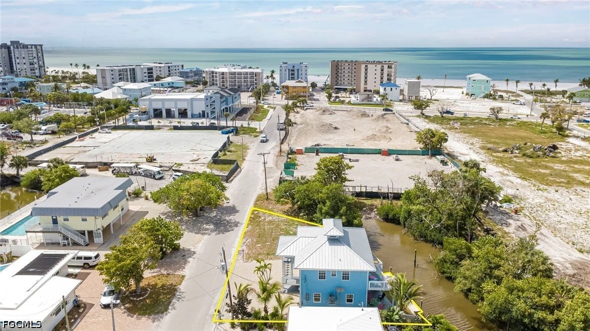 103 Tropical Shore Way, Fort Myers Beach, FL 33931 photo 2