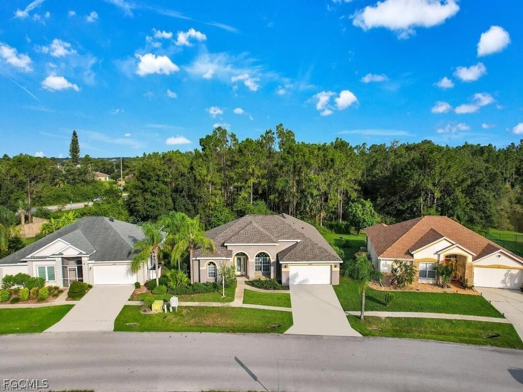 4409 Varsity Lakes Drive, Lehigh Acres, FL 33971 photo 3
