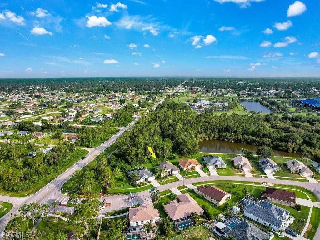 4409 Varsity Lakes Drive, Lehigh Acres, FL 33971 photo 5