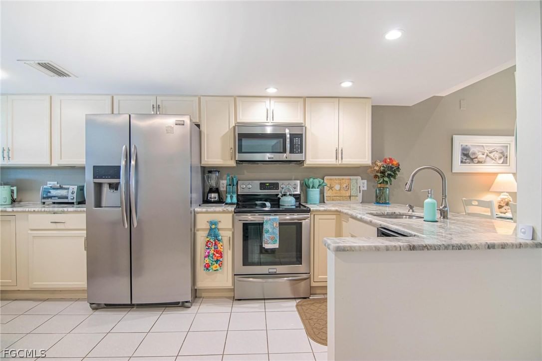 3711 Del Prado Boulevard S #8, Cape Coral, FL 33904 photo 4