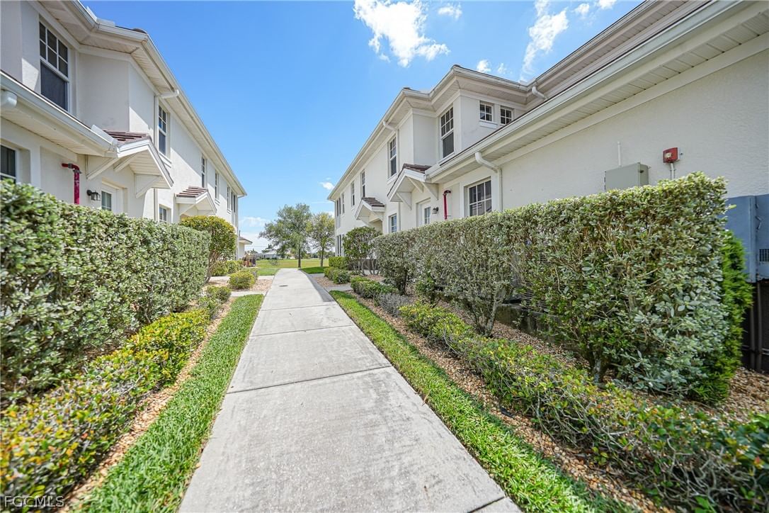 17288 Acapulco Road #421, Punta Gorda, FL 33955 photo 2