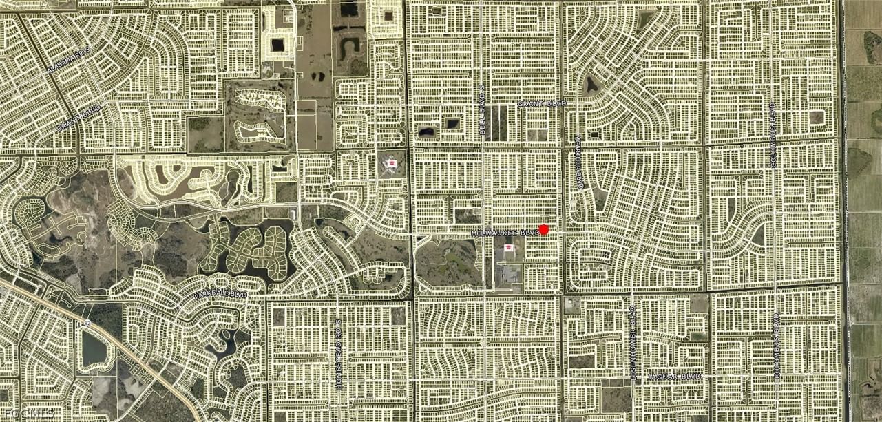 865 Milwaukee Boulevard, Lehigh Acres, FL 33974 photo 3