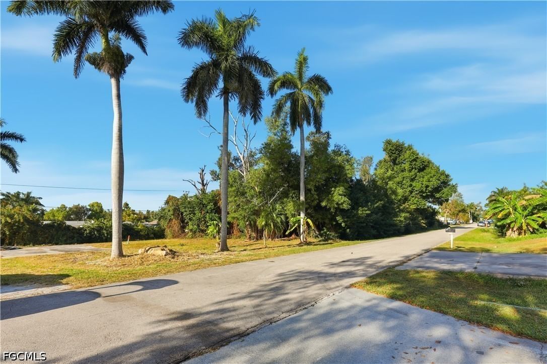 5465 Avenue D, Bokeelia, FL 33922 photo 2