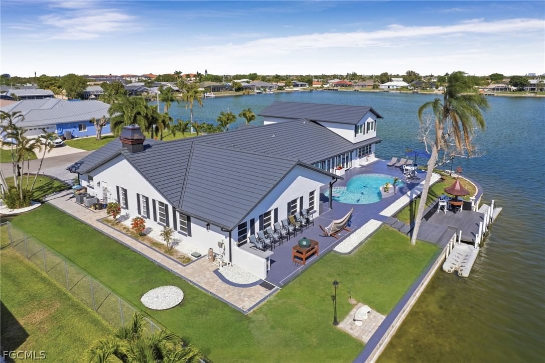 29 SE 10th Avenue, Cape Coral, FL 33990 photo 4
