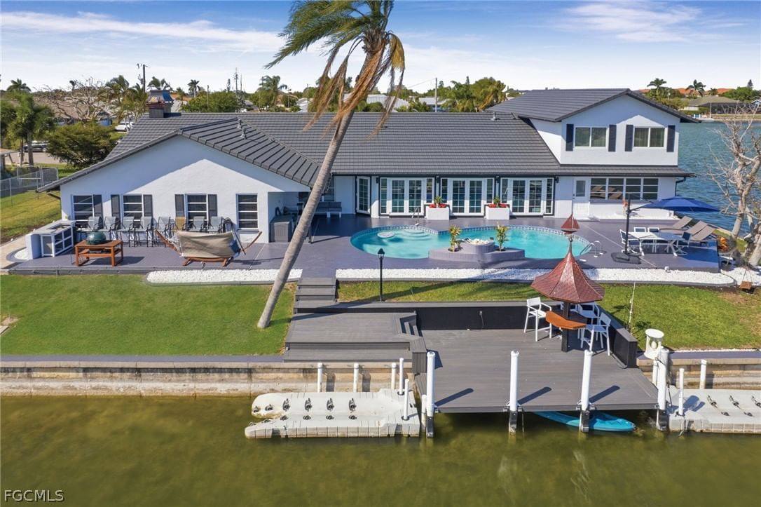 29 SE 10th Avenue, Cape Coral, FL 33990 photo 5
