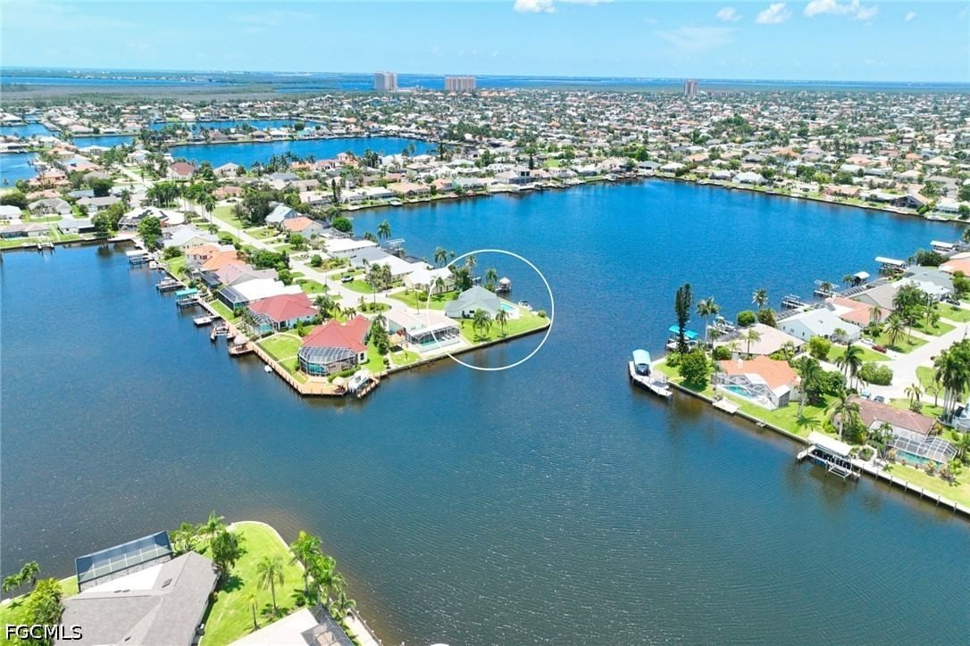 5004 SW 5th Place, Cape Coral, FL 33914 photo 4