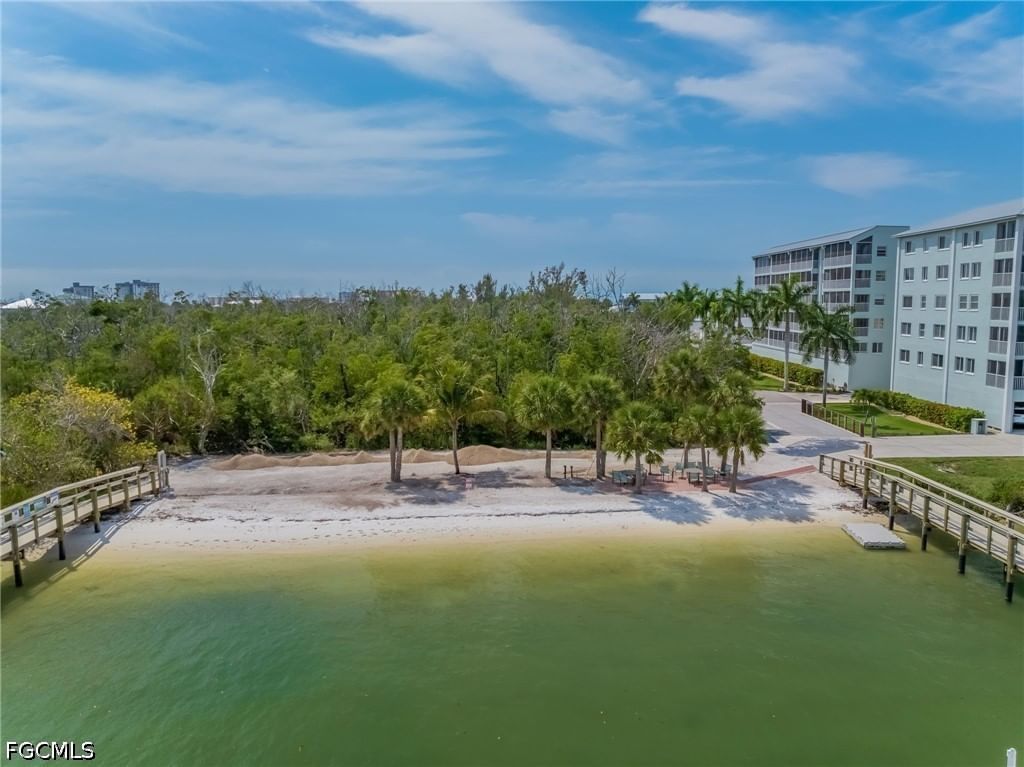 345 Mango Street #401, Fort Myers Beach, FL 33931 photo 5