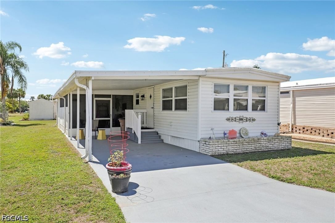 9806 Sugarberry Way, Fort Myers, FL 33905 photo 2