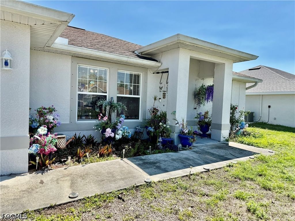 1916 Loyola Avenue, Lehigh Acres, FL 33972 photo 2