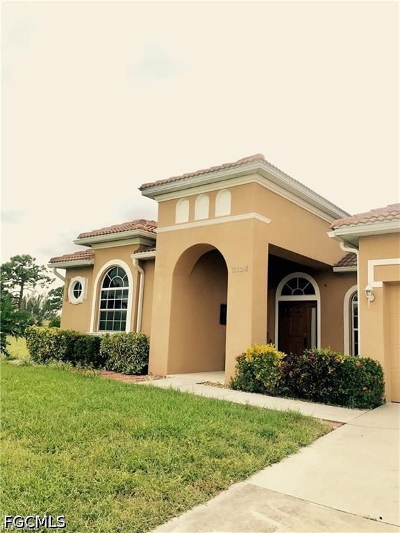 2124 Skyline Boulevard, Cape Coral, FL 33991 photo 2