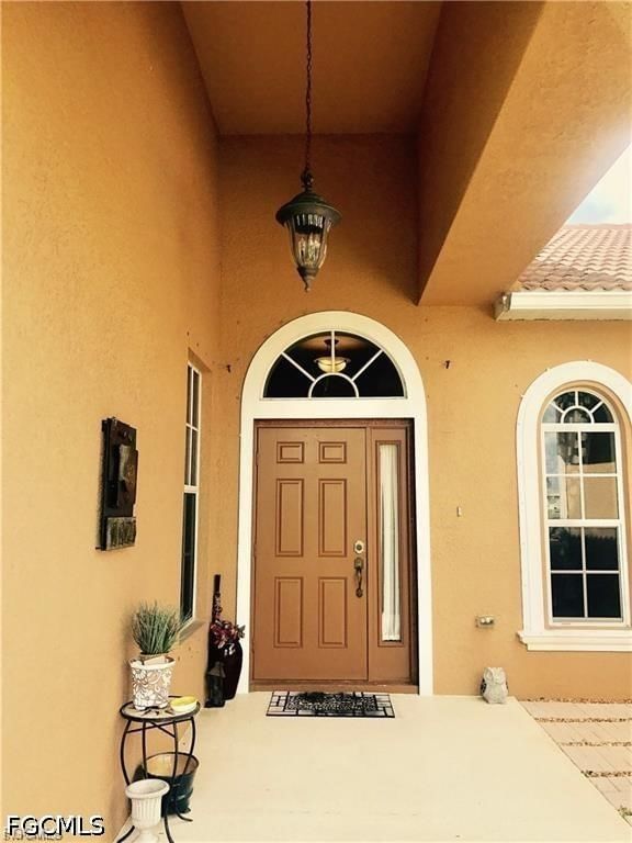 2124 Skyline Boulevard, Cape Coral, FL 33991 photo 3