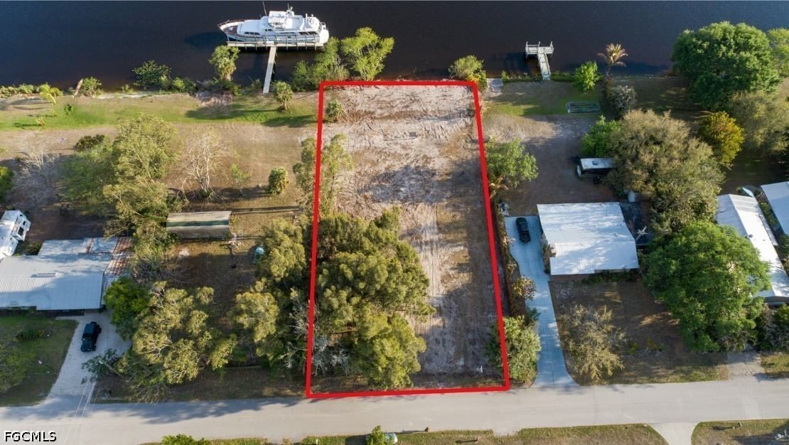 1035 W Anchor Lane, Moore Haven, FL 33471 photo 3