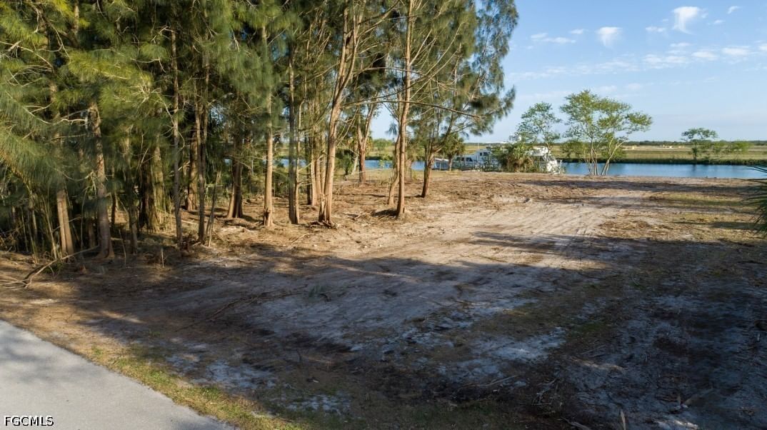 1035 W Anchor Lane, Moore Haven, FL 33471 photo 5