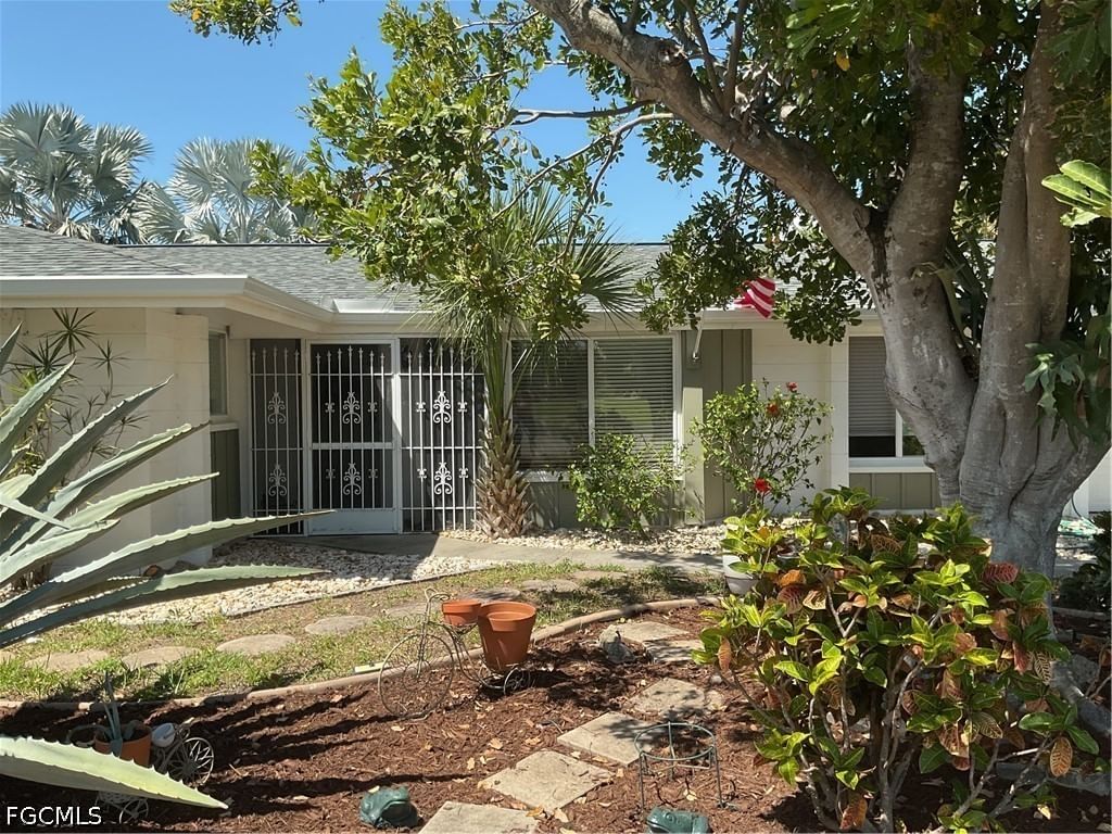 4617 Forest glen Drive, North Fort Myers, FL 33903 photo 3