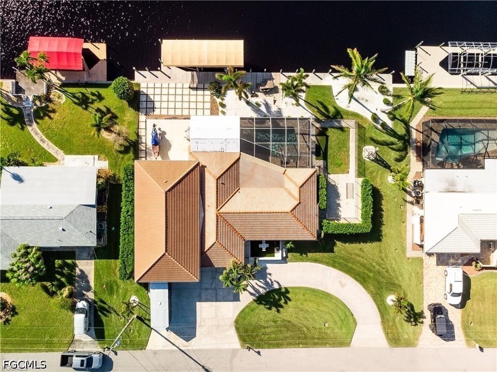 134 SW 53rd Terrace, Cape Coral, FL 33914 photo 2