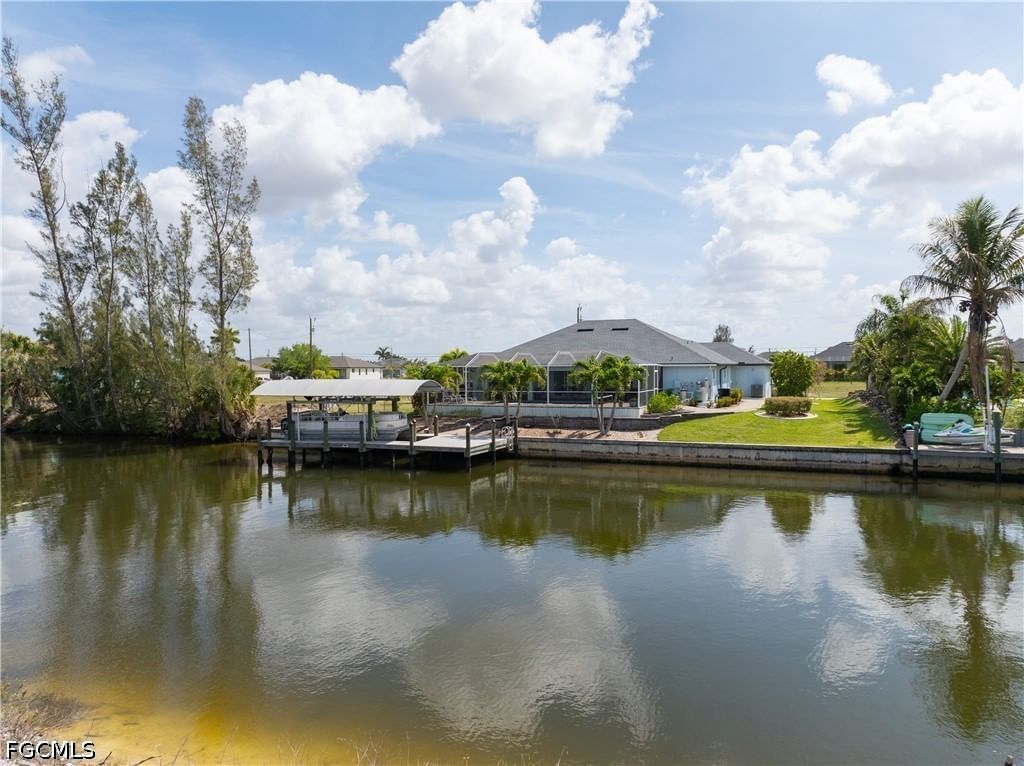 1645 NW 39th Avenue, Cape Coral, FL 33993 photo 2