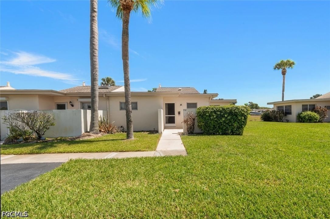 712 Joel Boulevard, Lehigh Acres, FL 33936 photo 2