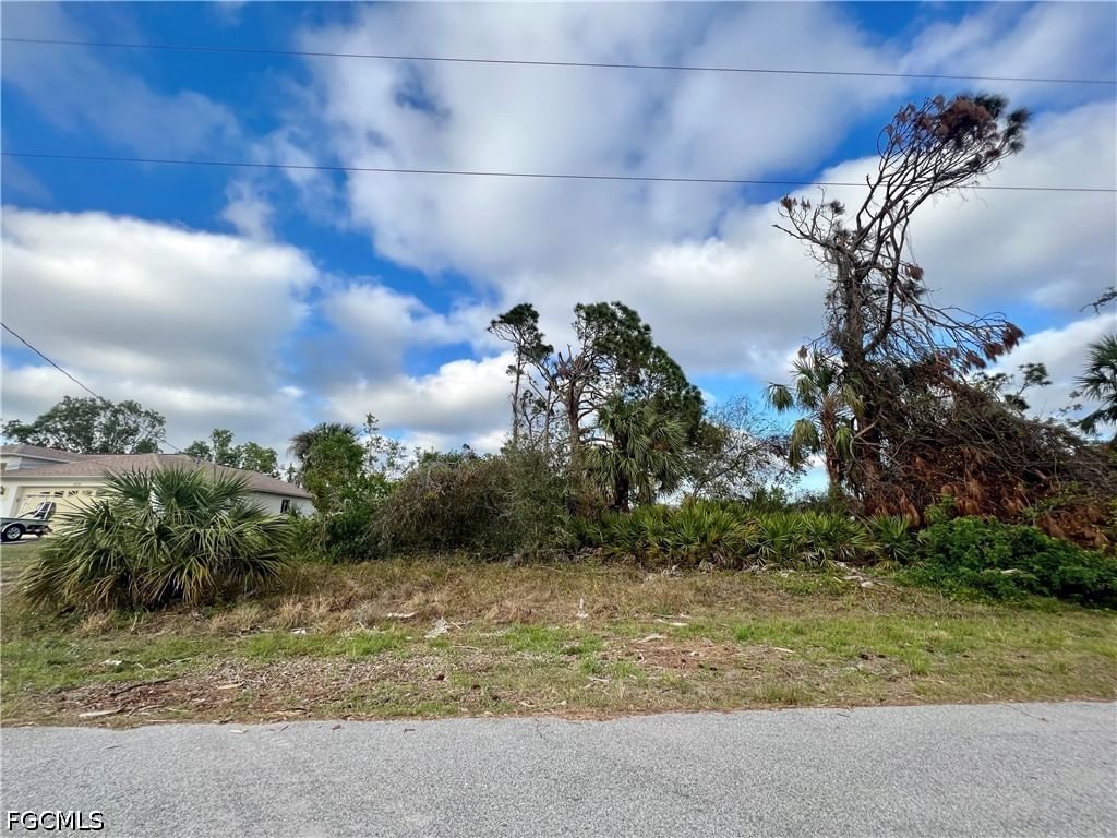 Braddock Avenue, North Port, FL 34288