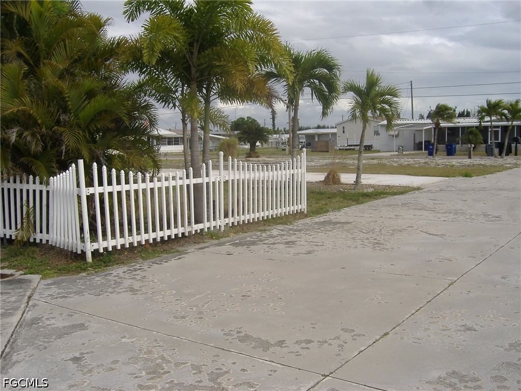 5012 Flamingo Drive, St James City, FL 33956 photo 2