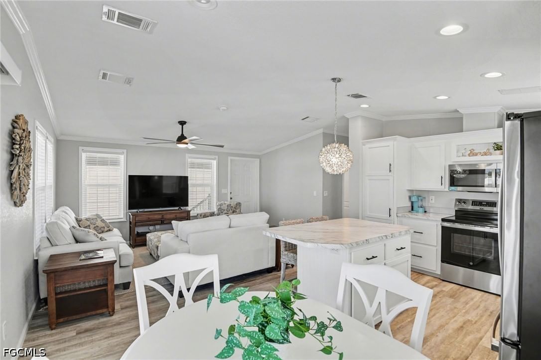 17770 Bryan Court, Fort Myers Beach, FL 33931 photo 4