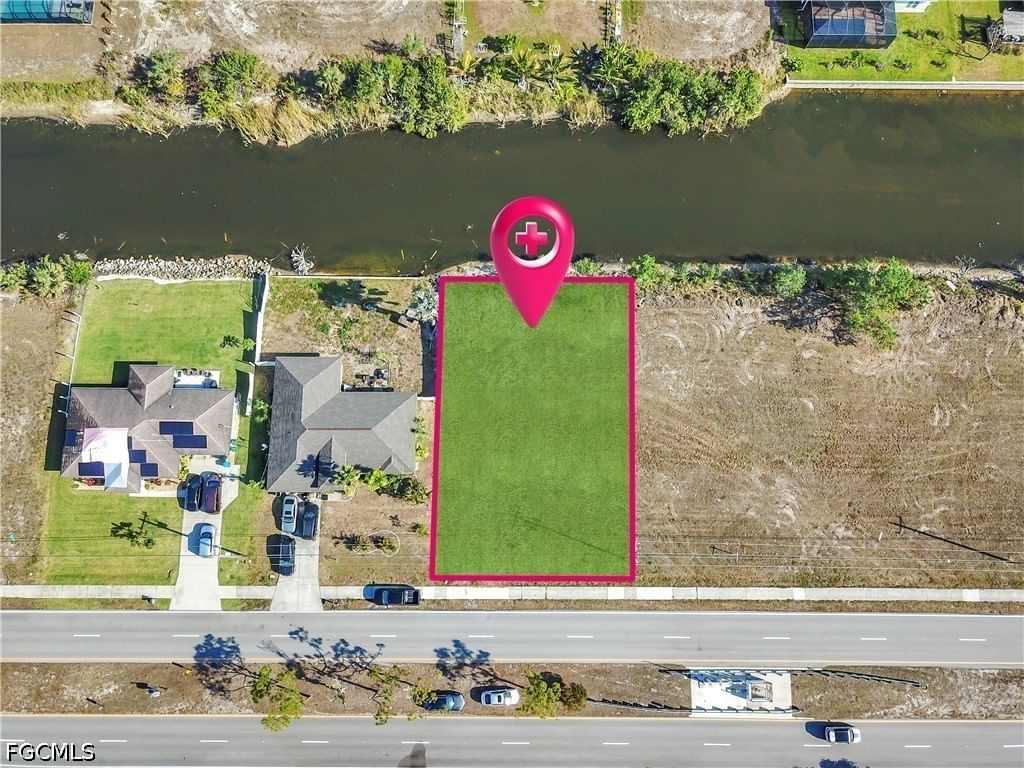 625 Gleason Parkway, Cape Coral, FL 33914 photo 2