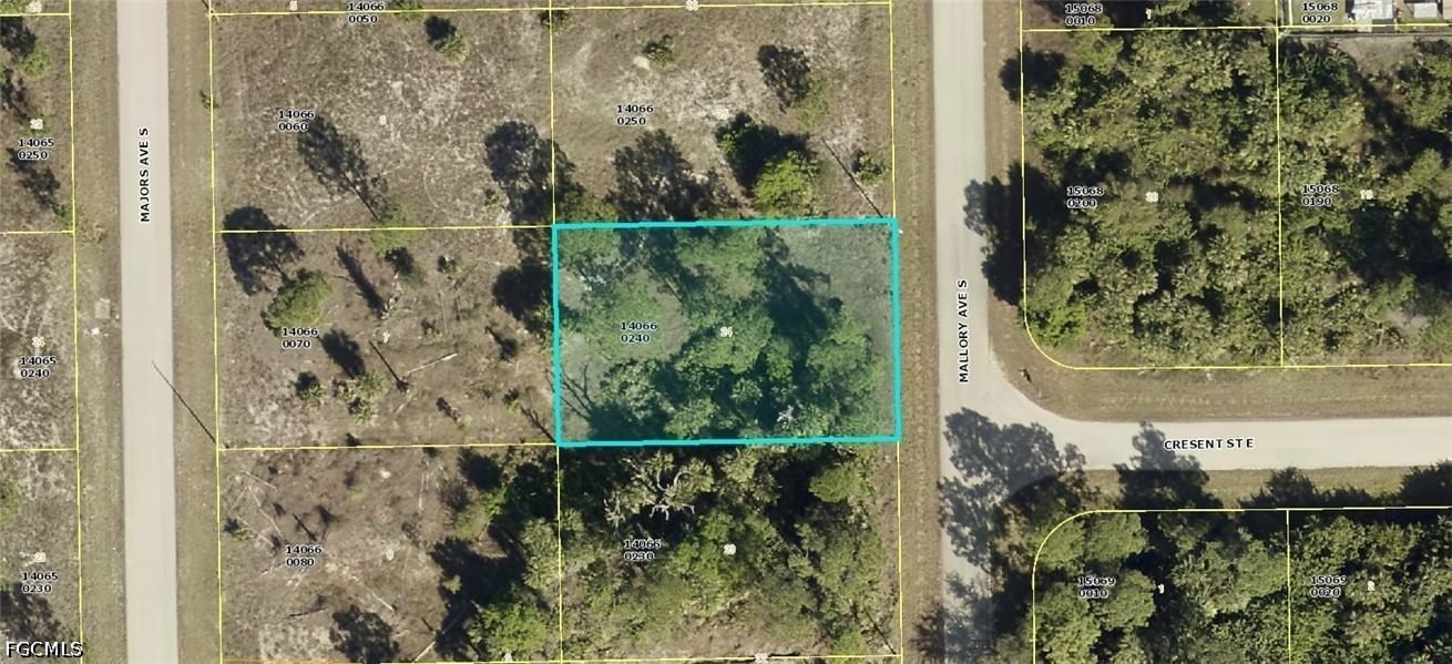 428 Mallory Avenue S, Lehigh Acres, FL 33974 photo 2