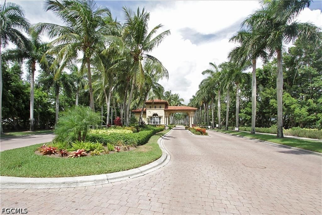 2738 Tiburon Boulevard E #B403, Naples, FL 34109 photo 2