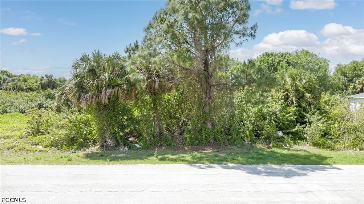 6035-6037 Latimer Avenue, Fort Myers, FL 33905 photo 2