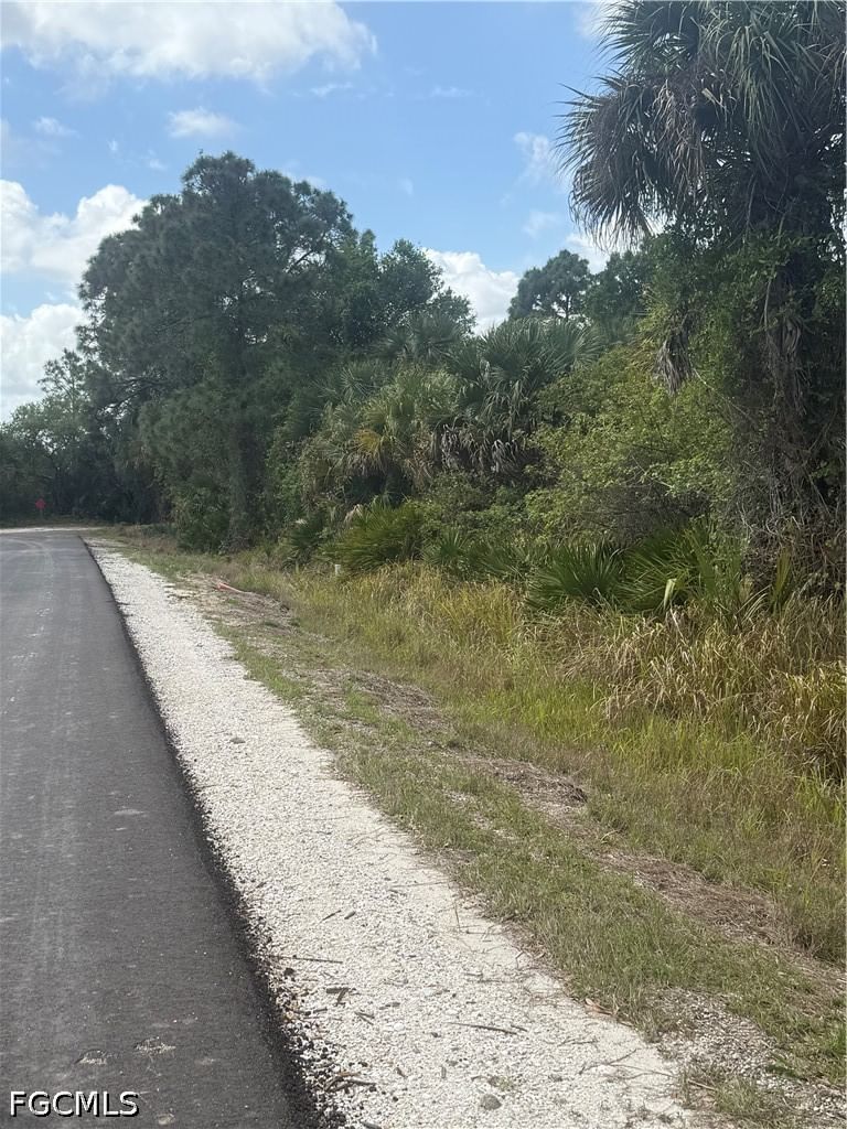 405 Thompson Avenue, Lehigh Acres, FL 33972 photo 2