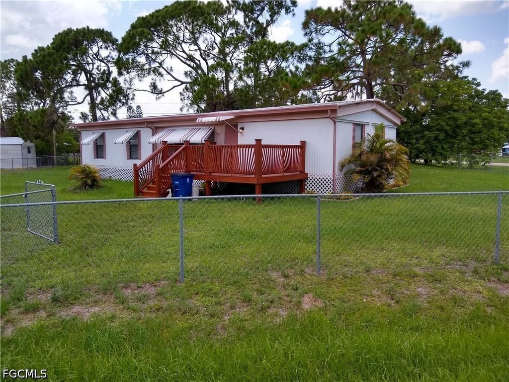 8290 Nault Road, North Fort Myers, FL 33917 photo 5