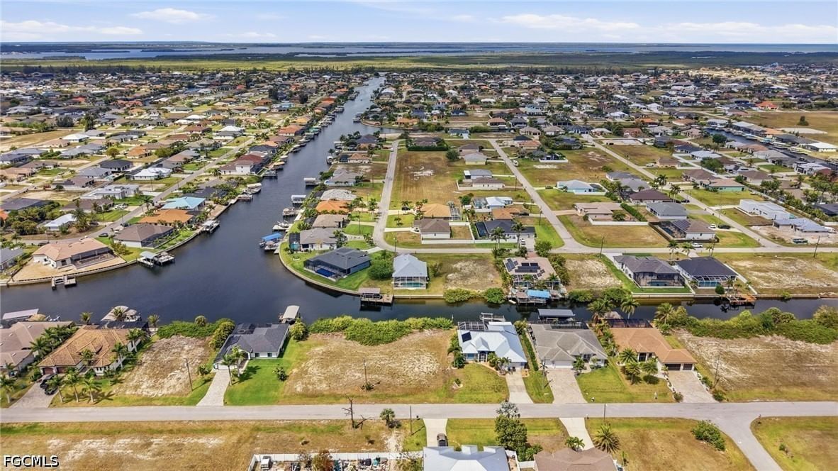 400 NW 32nd Place, Cape Coral, FL 33993 photo 3