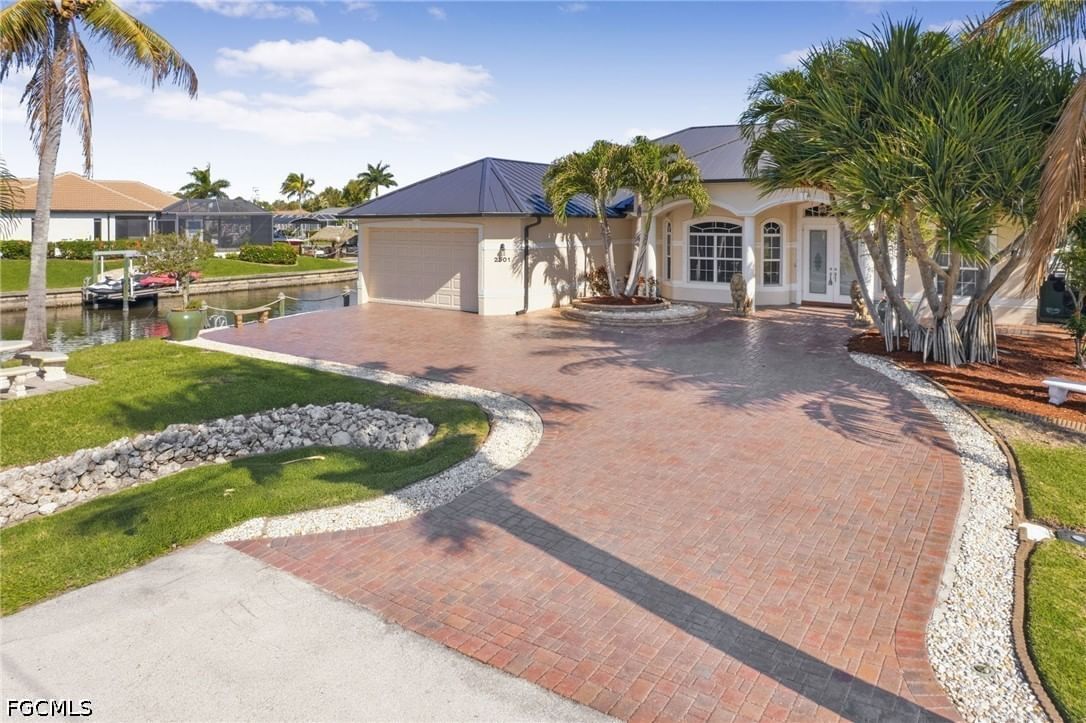2501 SE 19th Place, Cape Coral, FL 33904 photo 2