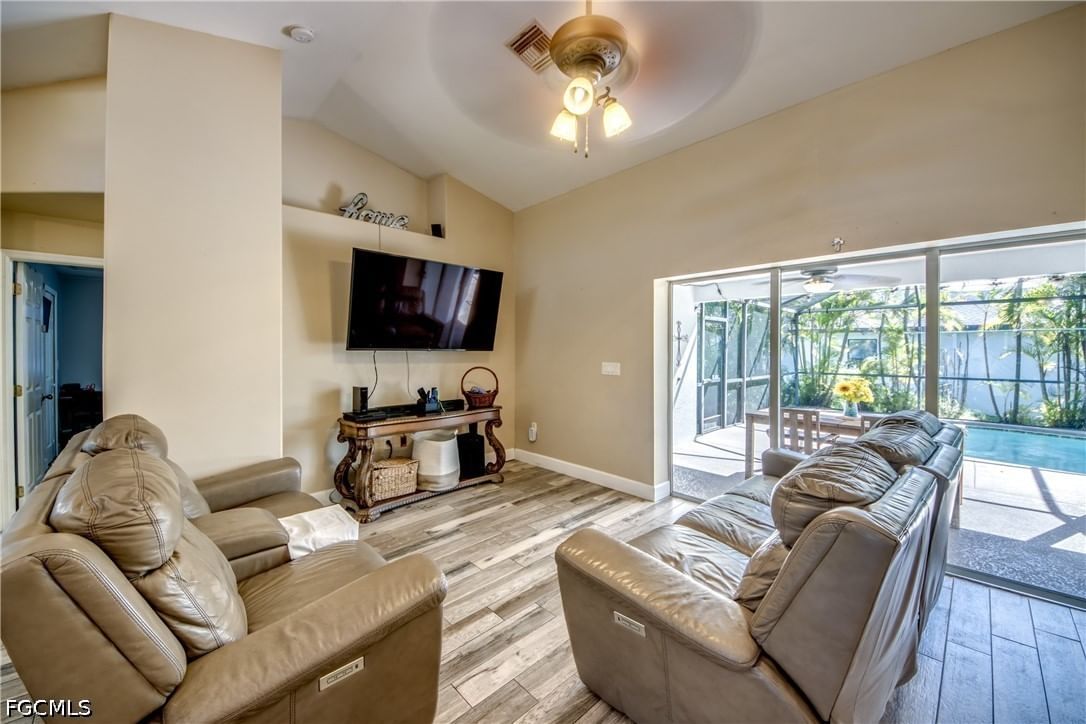 2613 SW 7th Place, Cape Coral, FL 33914 photo 4