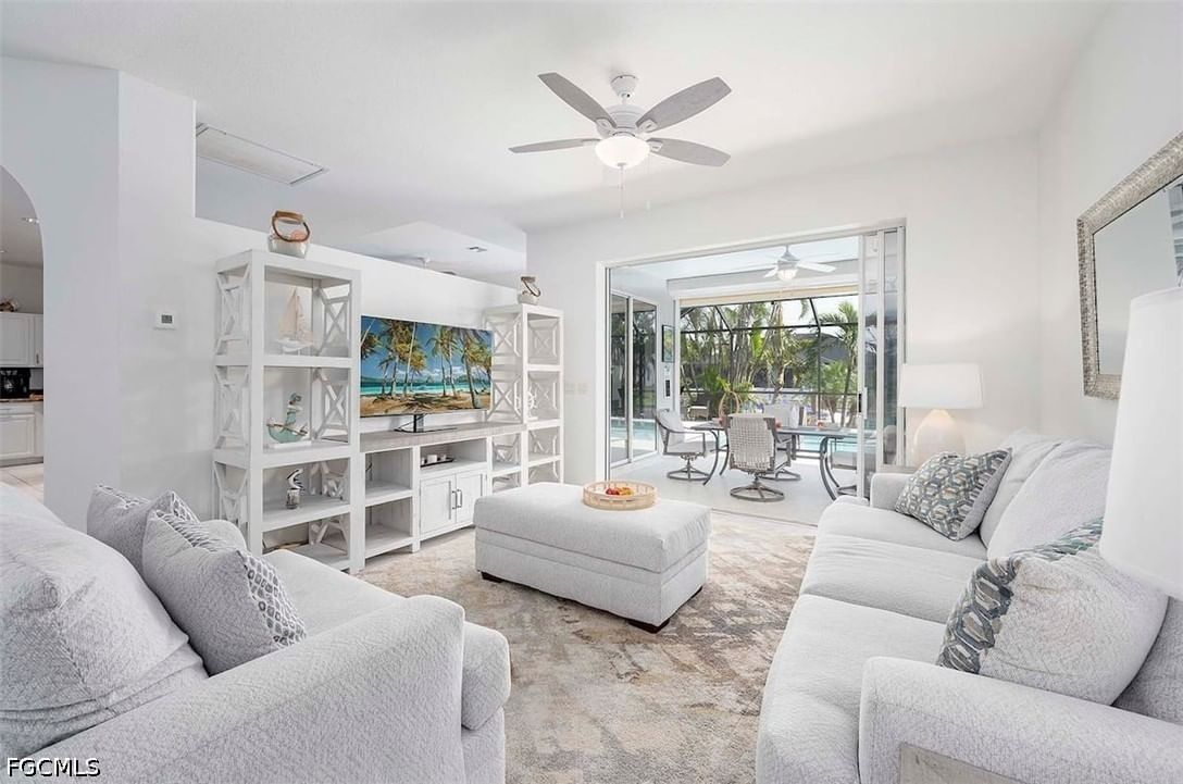 4005 SW 17th Place, Cape Coral, FL 33914 photo 4