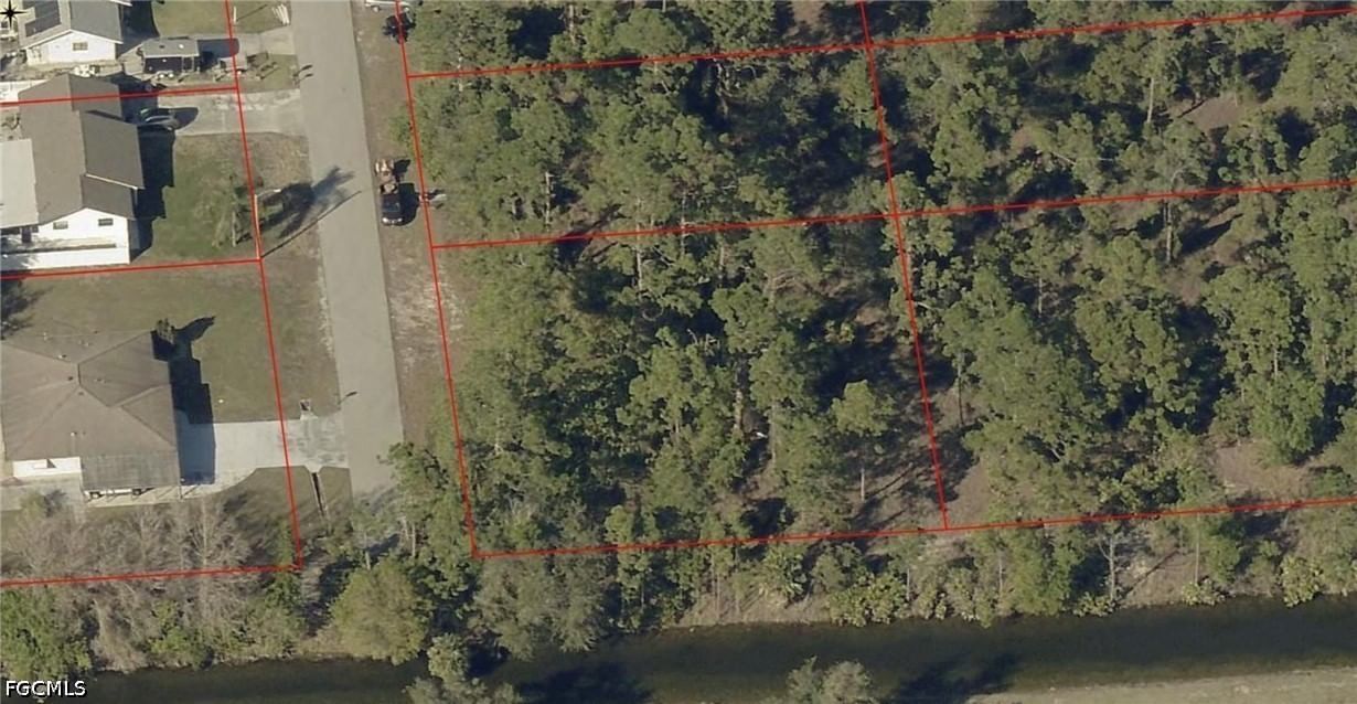 200 Gerald Avenue N, Lehigh Acres, FL 33971 photo 3