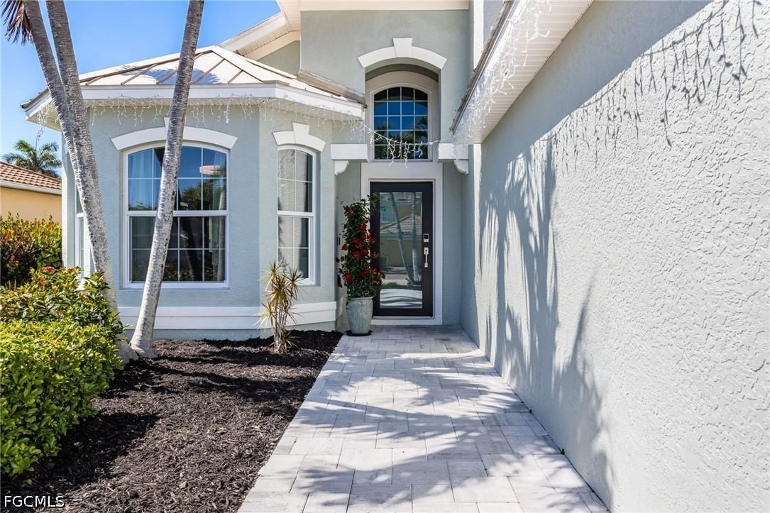 2513 Blackburn Circle, Cape Coral, FL 33991 photo 3