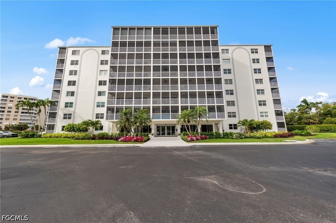 1 Bluebill Avenue #402, Naples, FL 34108 photo 2