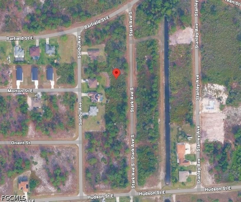 646 Stark Avenue S, Lehigh Acres, FL 33974 photo 2