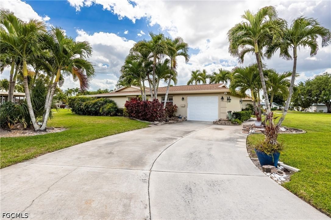 1460 Tredegar Drive, Fort Myers, FL 33919 photo 5
