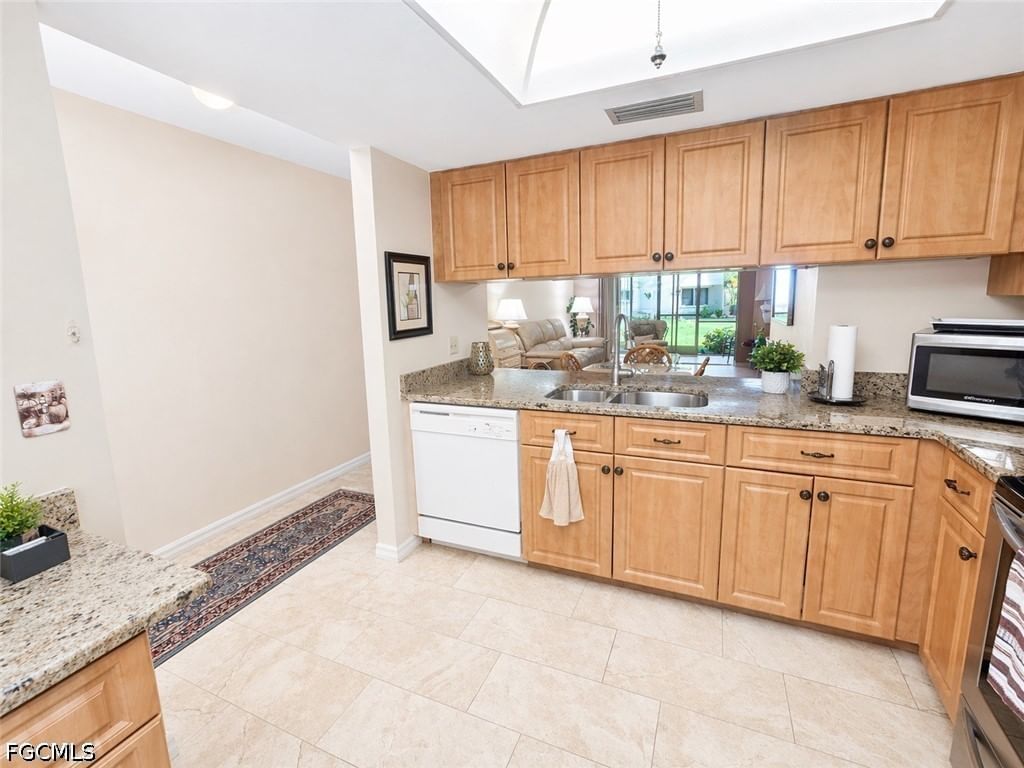11610 Caravel Circle #108, Fort Myers, FL 33908 photo 4