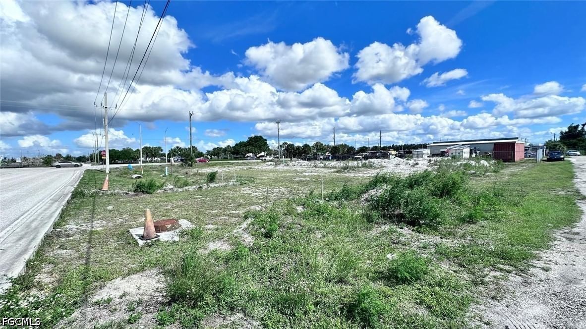 3511 Veronica S Shoemaker Boulevard, Fort Myers, FL 33916 photo 3