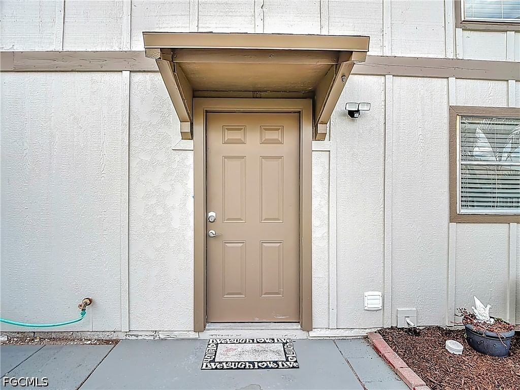 4293 Island Circle #4, Fort Myers, FL 33919 photo 2