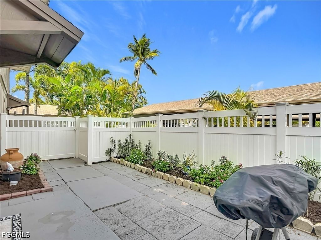 4293 Island Circle #4, Fort Myers, FL 33919 photo 5