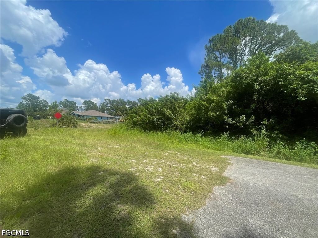 722 Wellington Avenue, Lehigh Acres, FL 33972 photo 2