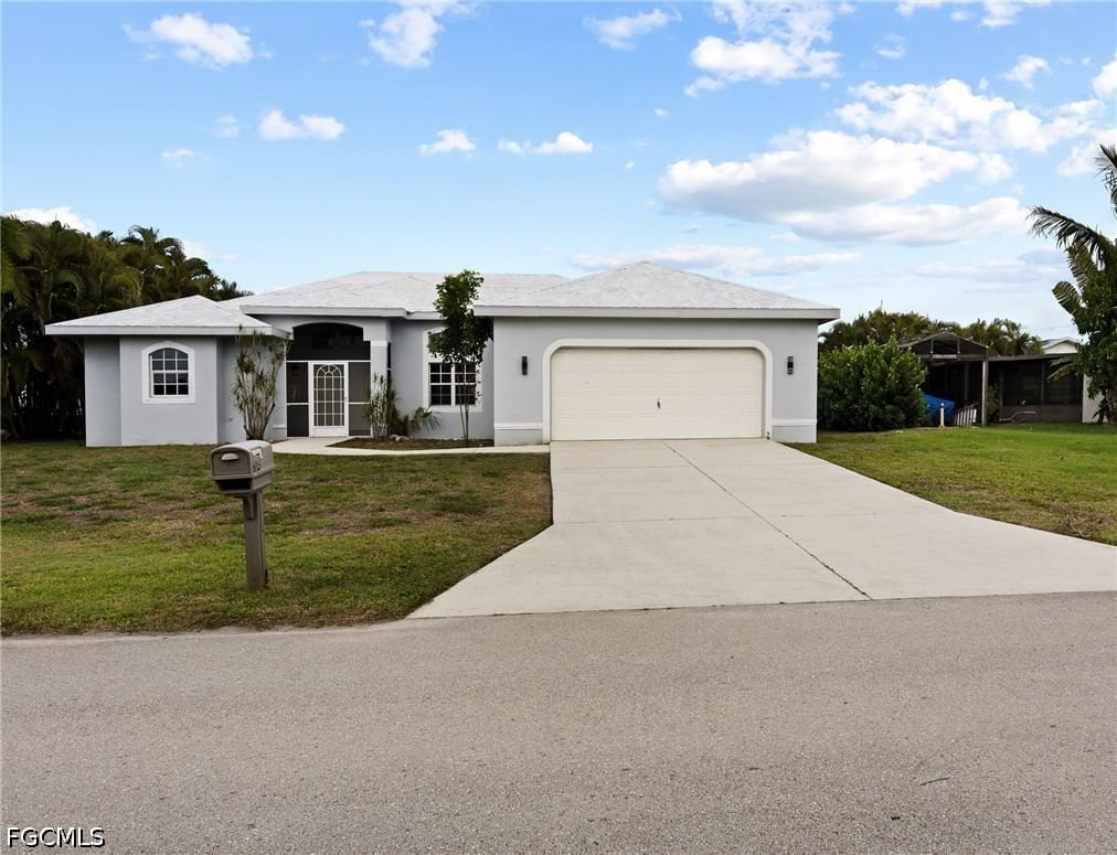 605 SE 23rd Avenue, Cape Coral, FL 33990 photo 2