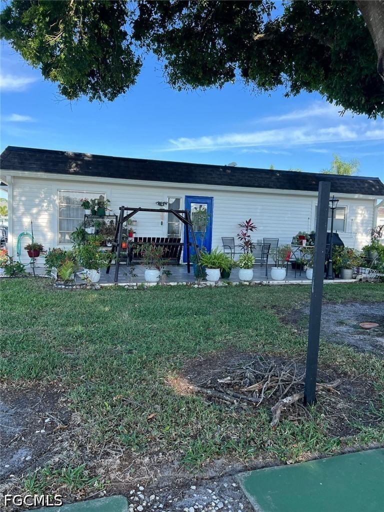 18 Hamlin Court, Lehigh Acres, FL 33936 photo 3