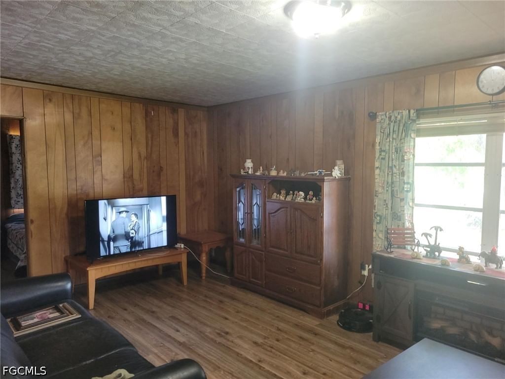 1104 Gulf Street, Moore Haven, FL 33471 photo 4