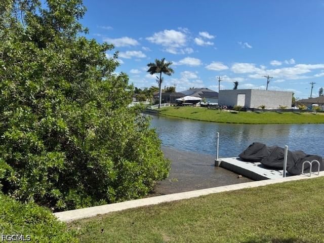 127 SE 16th Place, Cape Coral, FL 33990 photo 4