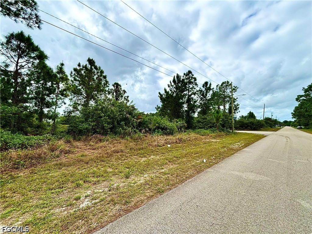 517 Osage Avenue S, Lehigh Acres, FL 33974 photo 2